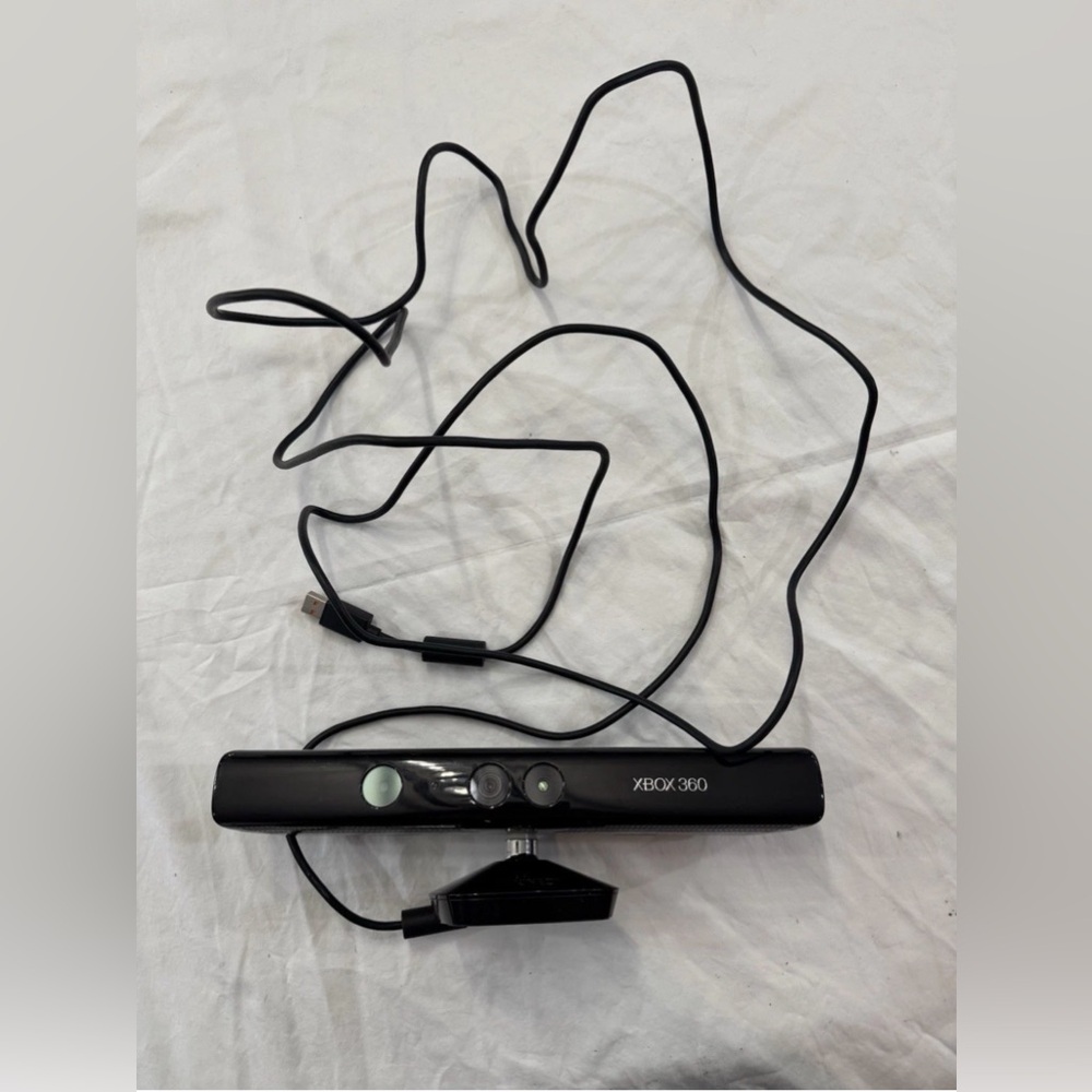 Microsoft Xbox 360 Kinect Sensor Bar.‎ Untested/ Broken